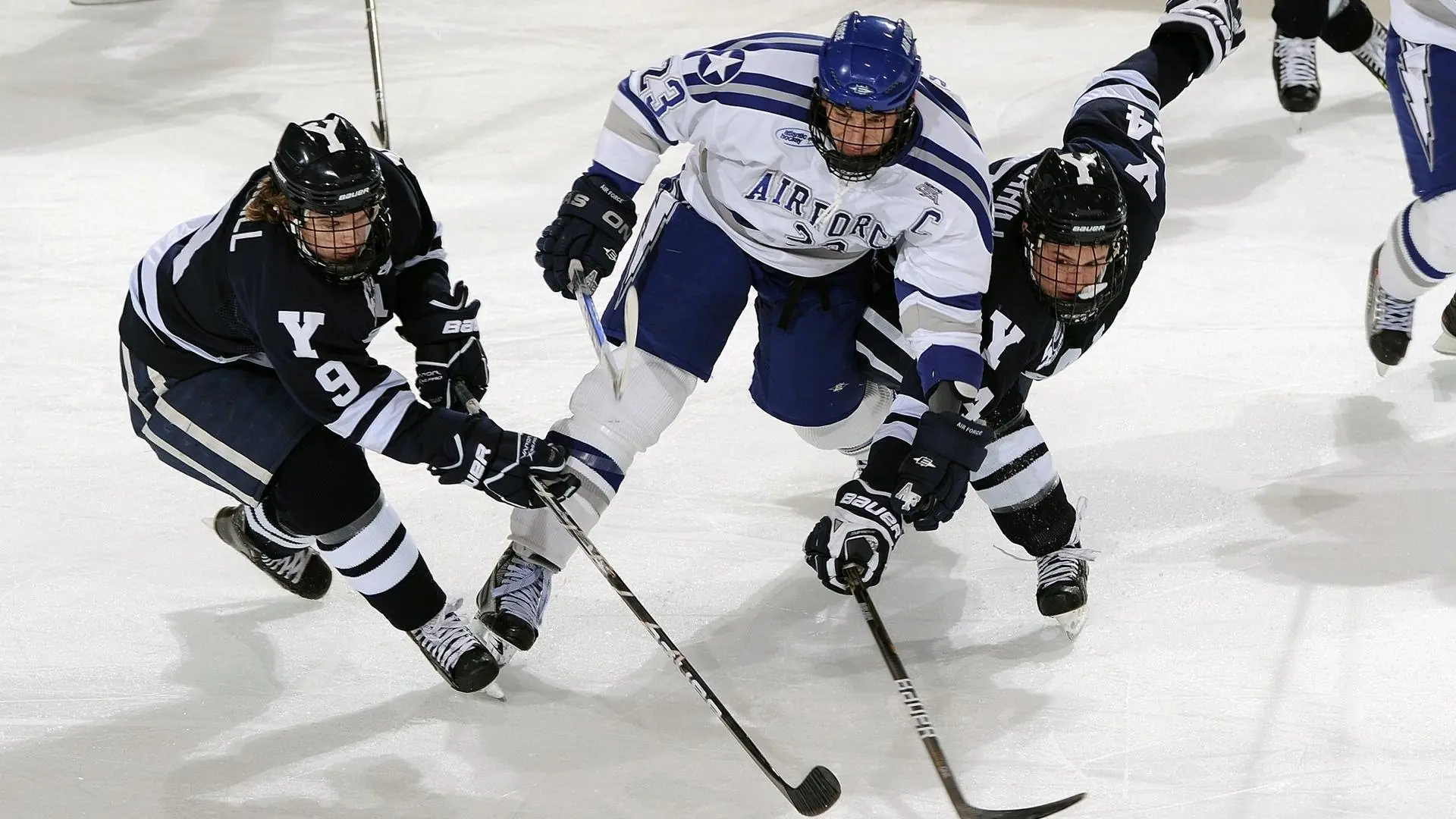 门将内赫尔关键扑救，确保美国女足胜利，内马尔守门员